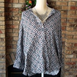 Medallion tile print high-low popover blouse